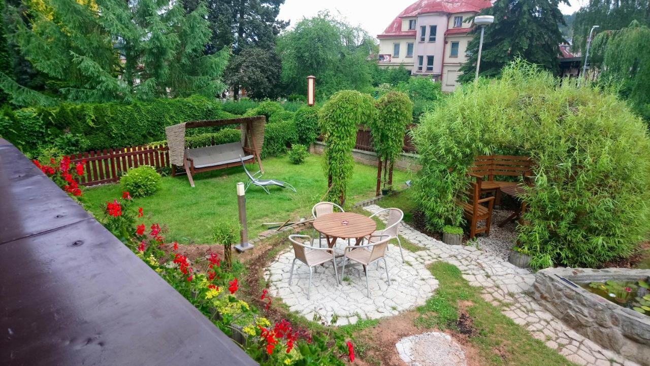 Hotel Alfa Trutnov Exterior photo